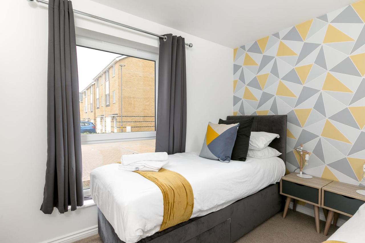 Hertford Serviced Apartments Вэр Экстерьер фото