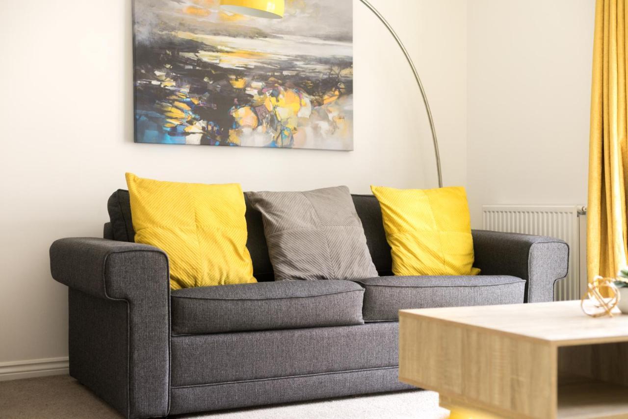 Hertford Serviced Apartments Вэр Экстерьер фото